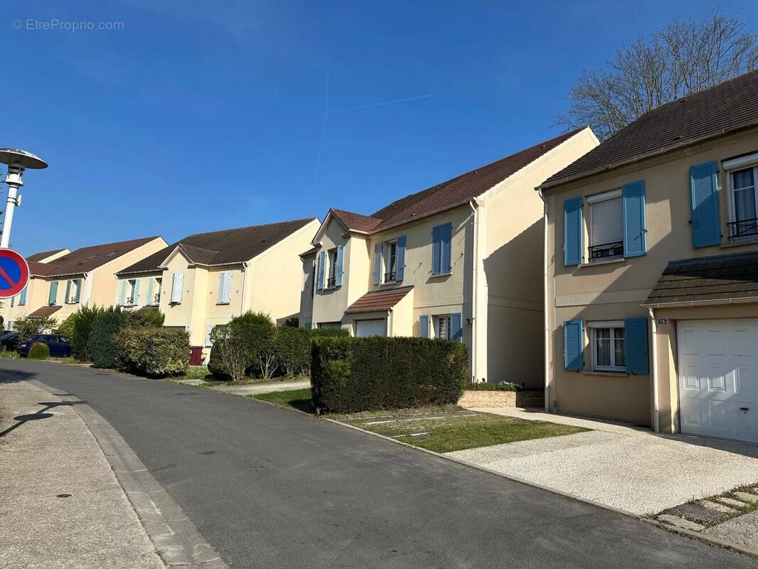 Maison à VAIRES-SUR-MARNE