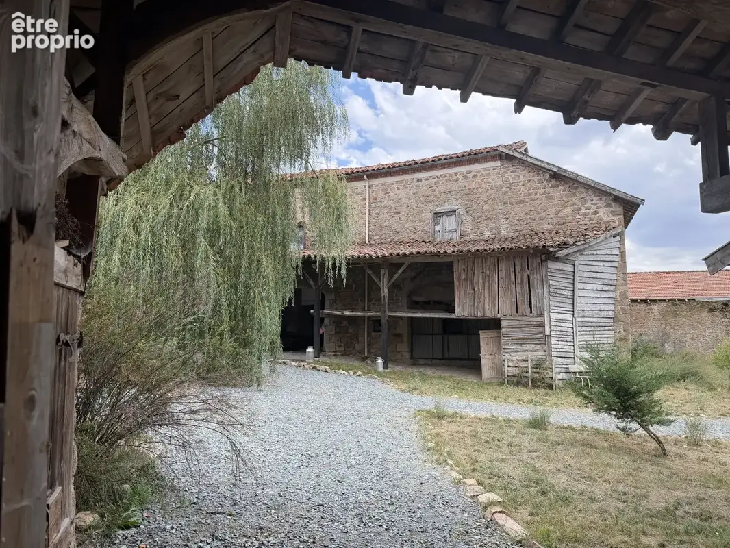 Cherier - magnifique corps de ferme en partie renovee avec 750 m2 de dependances - photo 15