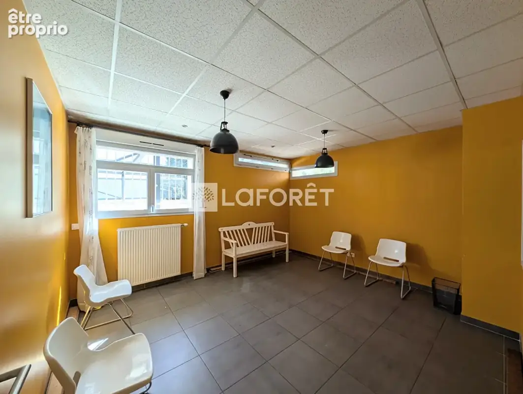 Local professionnel 235m² avec 4 stationnements privatifs - grenoble malherbe - photo 6