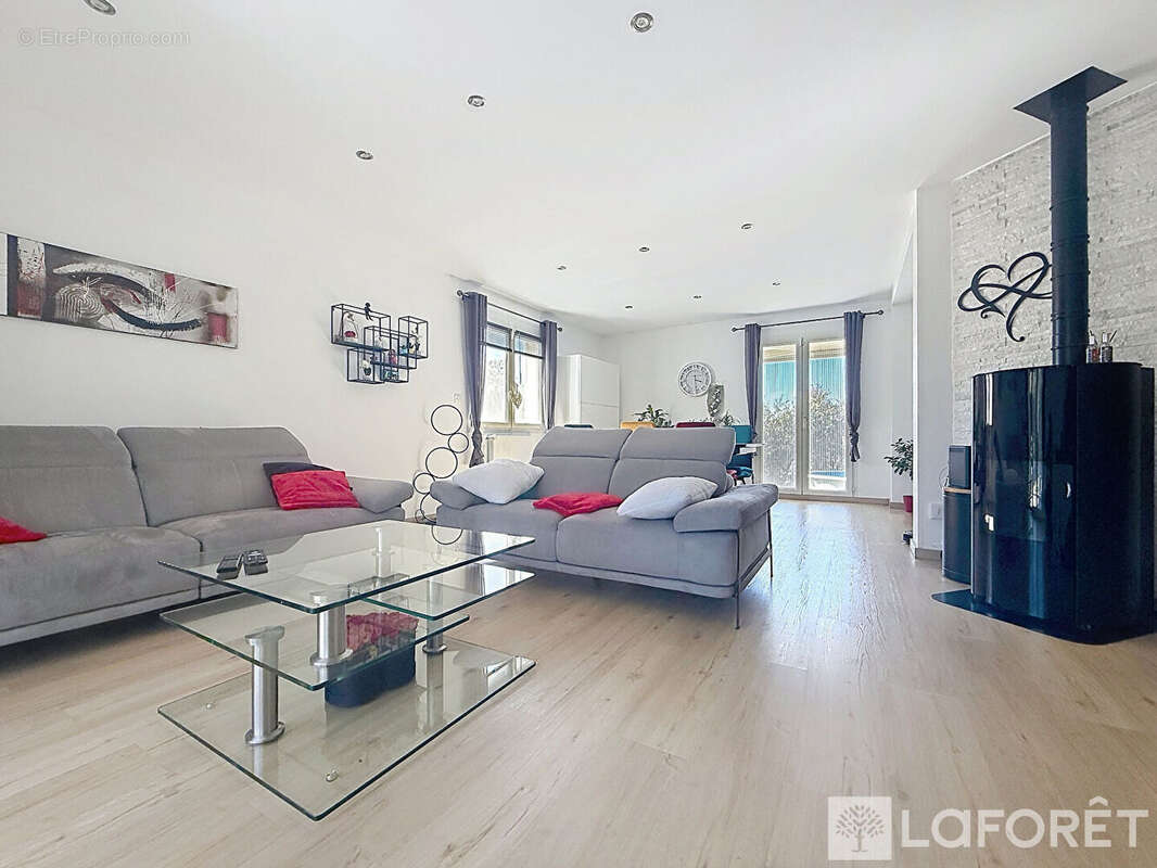 Maison à BOURGOIN-JALLIEU