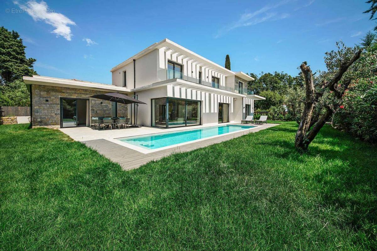 Maison à MOUGINS
