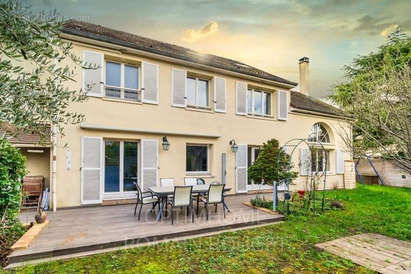 Maison à CROISSY-SUR-SEINE