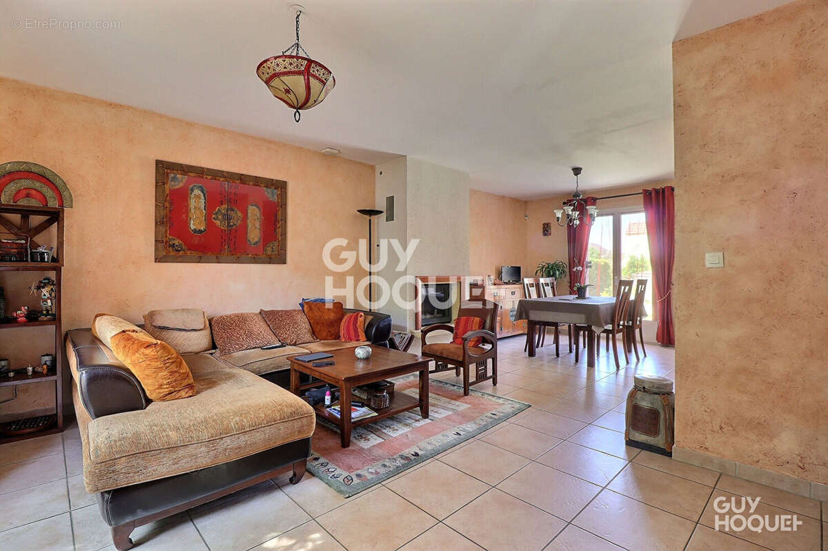 Maison à SAINT-MICHEL-SUR-ORGE