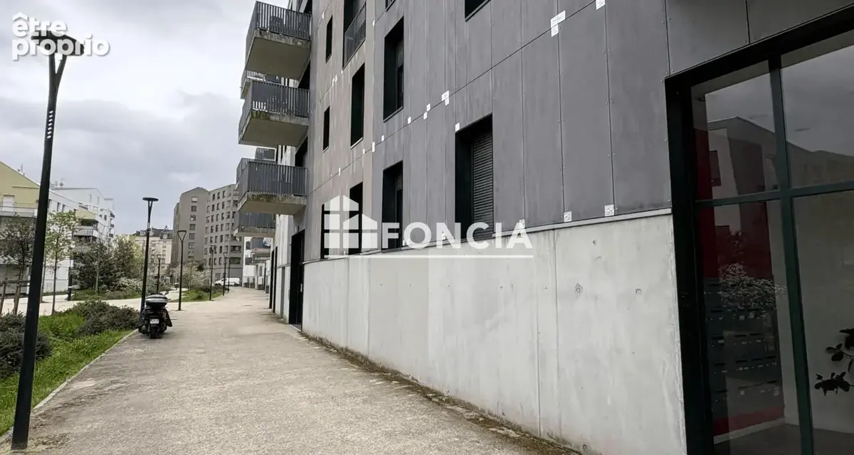 Saint-Denis – Beau 3 pièces avec balcon et vue sur la Seine - photo 9