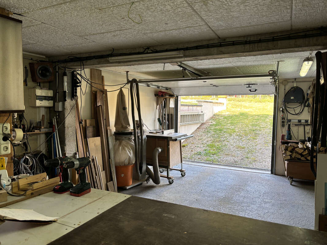 Maison à AUTRY-ISSARDS