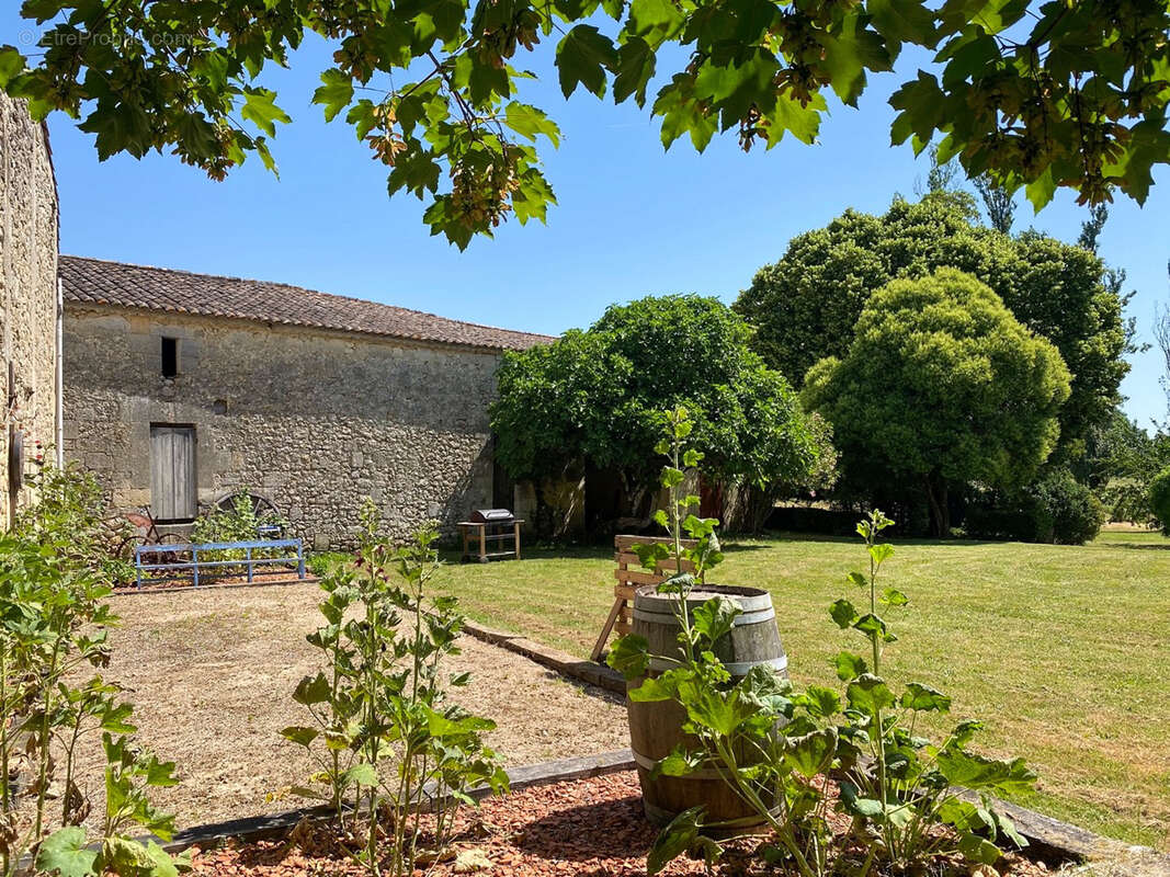 Maison à BRANNE