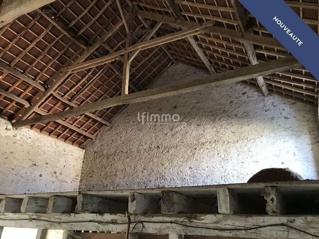 Maison à BUSSIERE-GALANT