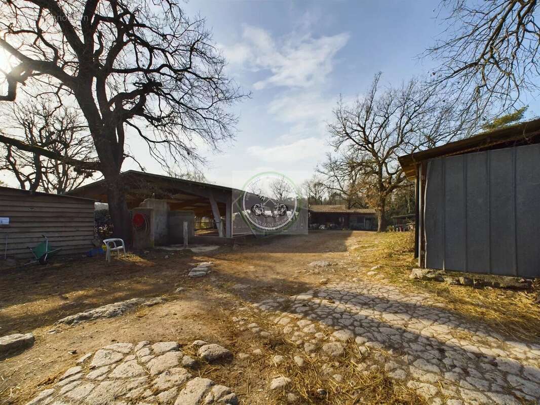 Maison à MONTAUROUX