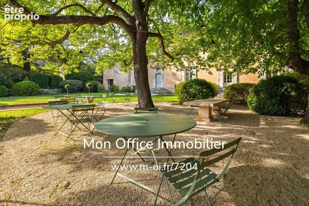 Référence : 7204-VCL - Bâtisse 17ème avec deux bastides, 5 appartements - Parc sur 1 hectare - 13 100 AIX EN PROVENCE - photo 2