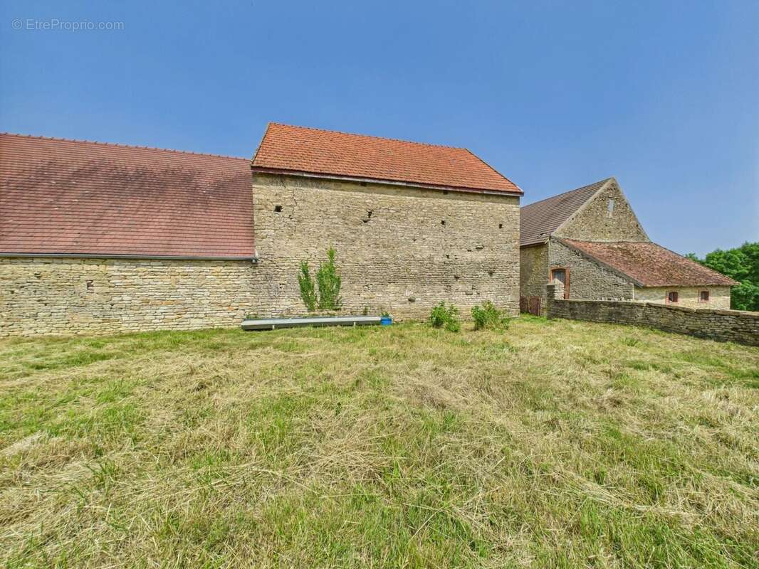 Maison à VILLARS-ET-VILLENOTTE