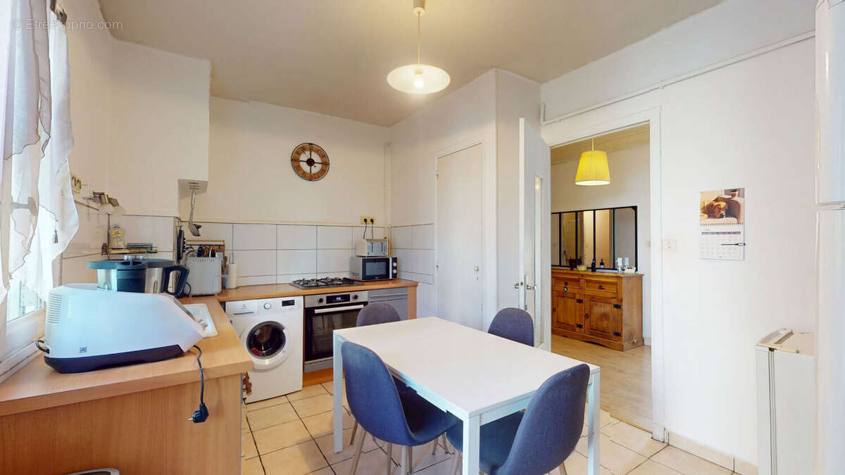 Appartement 3 pièces de 82 m2 avec 2 balcons - Vallier / Libération - Grenoble - photo 5