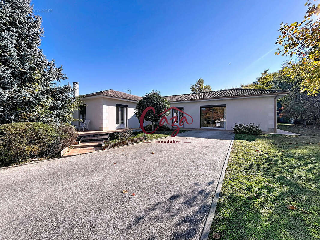 Maison à CAMBLANES-ET-MEYNAC