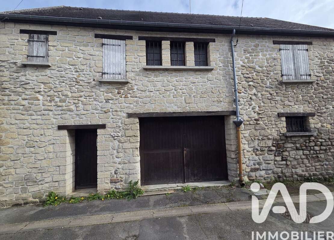 Photo 4 - Maison à LA CHAPELLE-EN-SERVAL