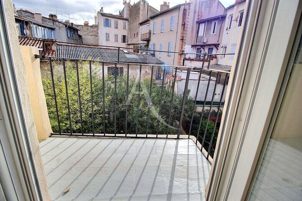 Marseille 6- secteur lodi - appartement 2 chambres -  renove traversant comtemporain - au calme  absolu - lumineux - photo 4