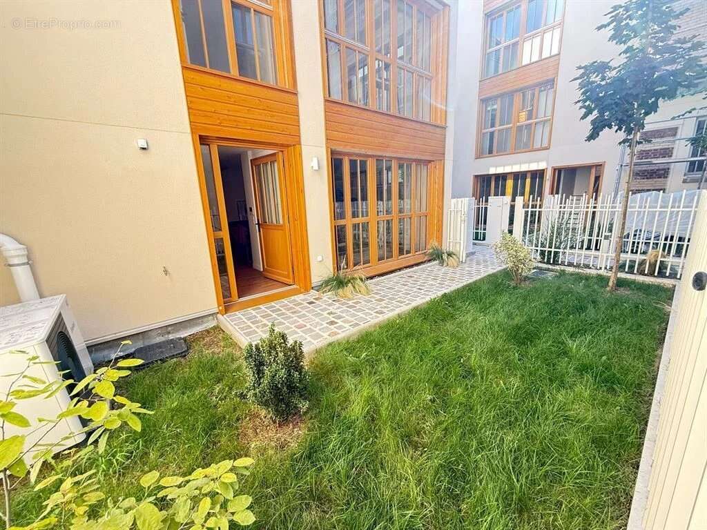 Maison à PARIS-12E