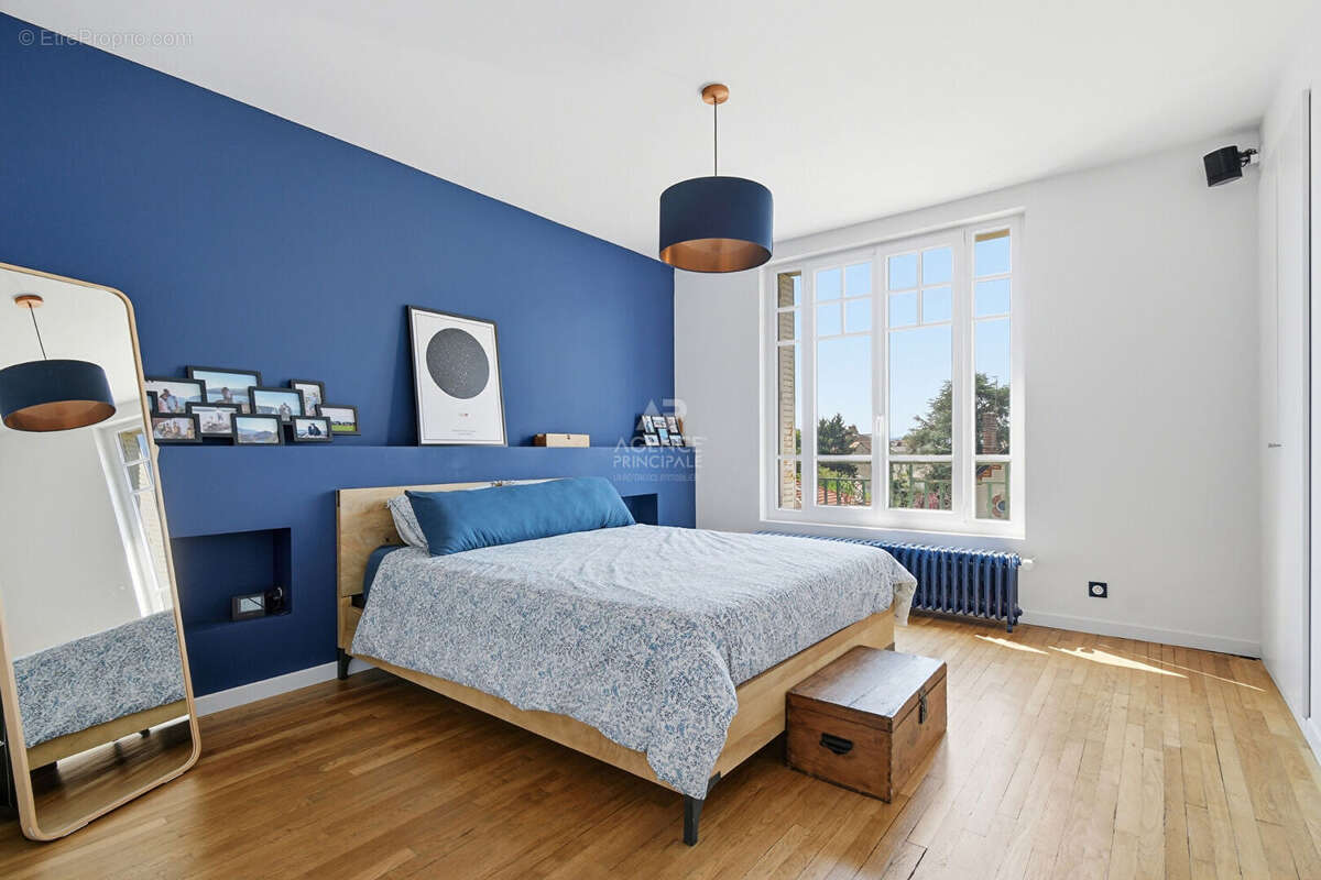 Appartement Saint Germain En Laye 5 pièce(s) 105 m2 - photo 4