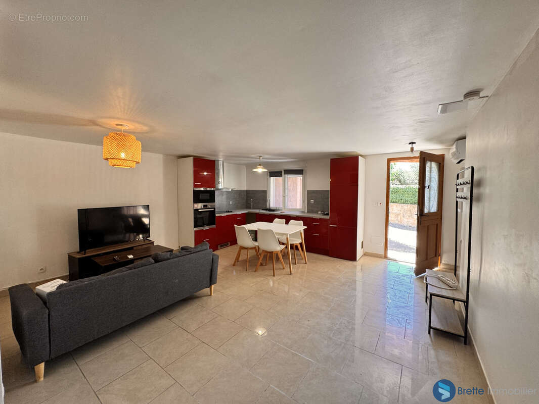 LA GARDE   Maison familiale avec espaces indépendants + garage - photo 16