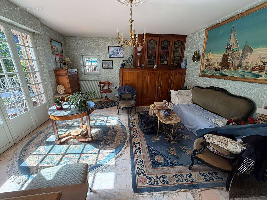 Maison à BAGUER-MORVAN