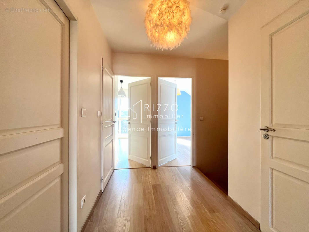 Maison à CRAN-GEVRIER