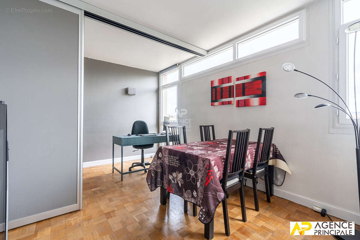 Appartement à MAISONS-LAFFITTE