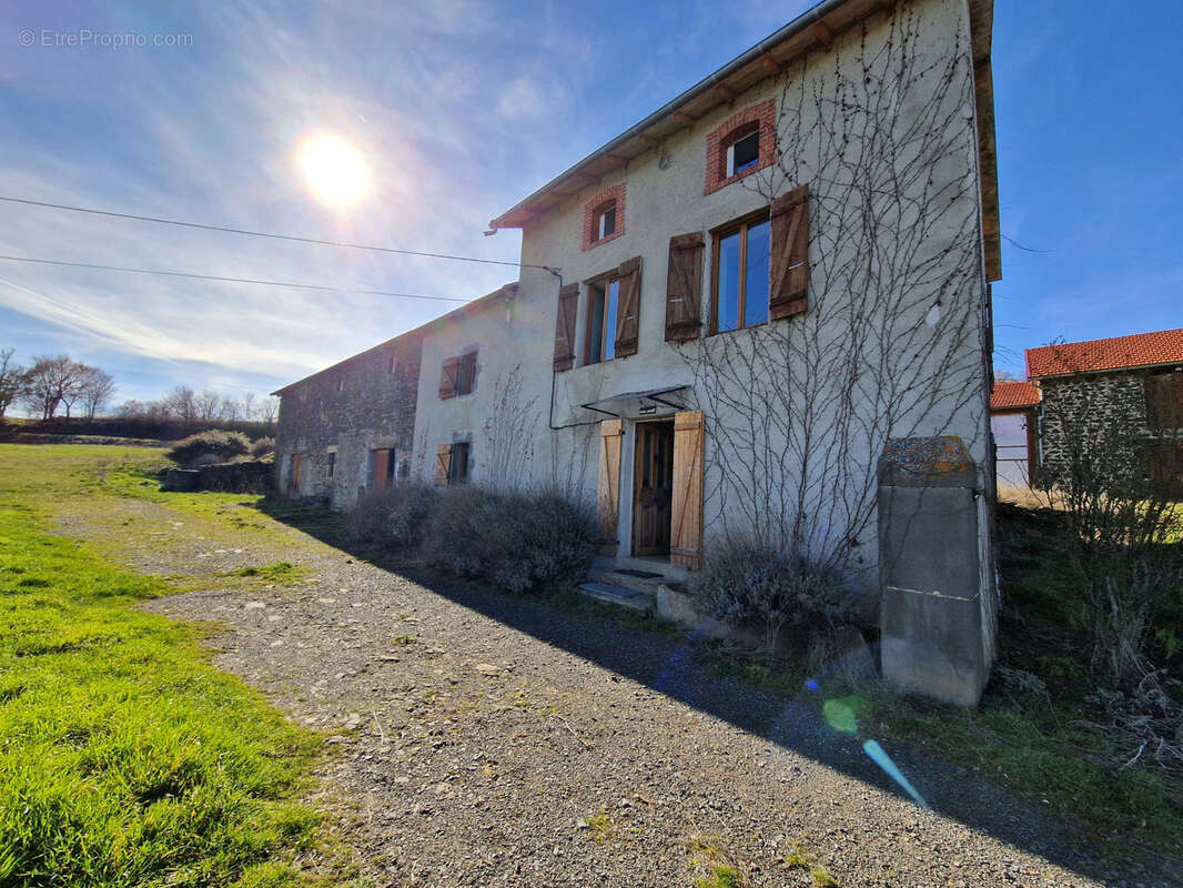 Maison à AURIAC-L'EGLISE