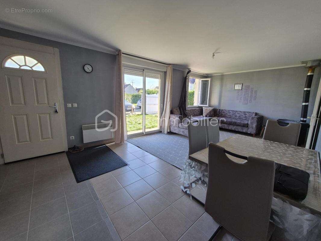 Maison à POILLY-LEZ-GIEN