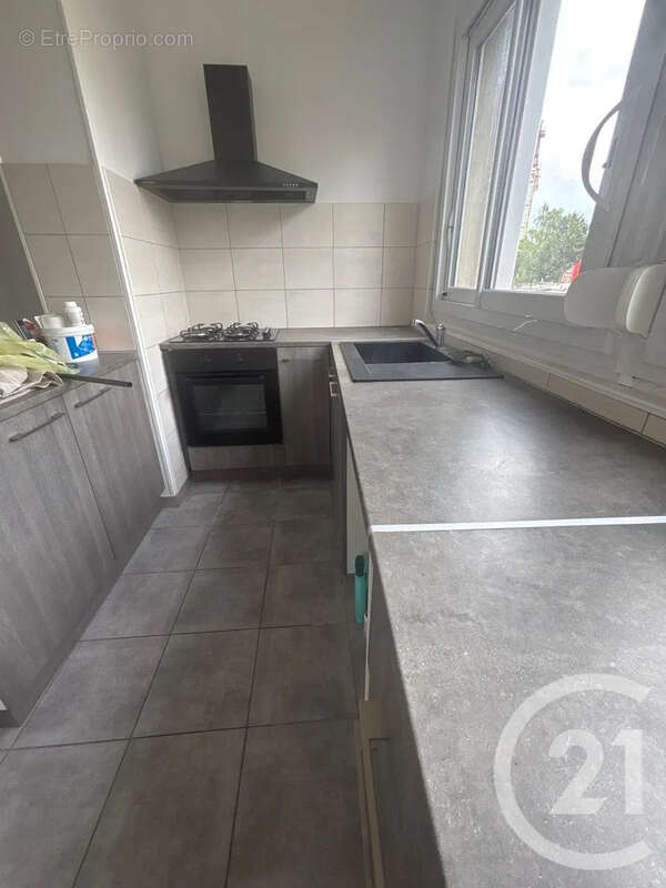 Maison 93 m² à Saint-Quentin  - photo 3