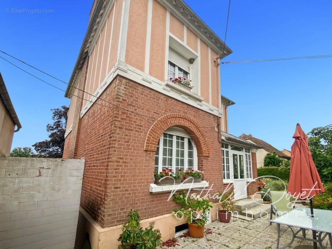 Maison à VIGNEUX-HOCQUET