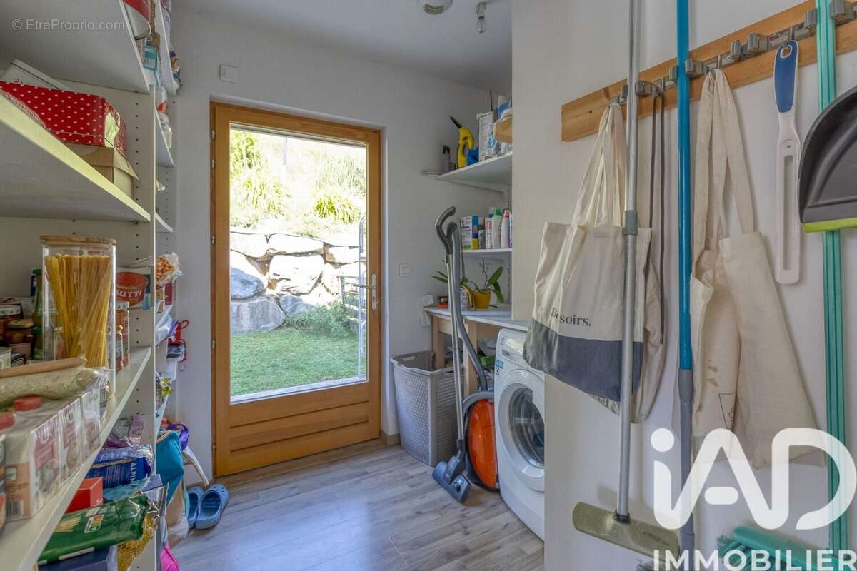 Maison 146 m² à Villard-Sallet  - photo 5
