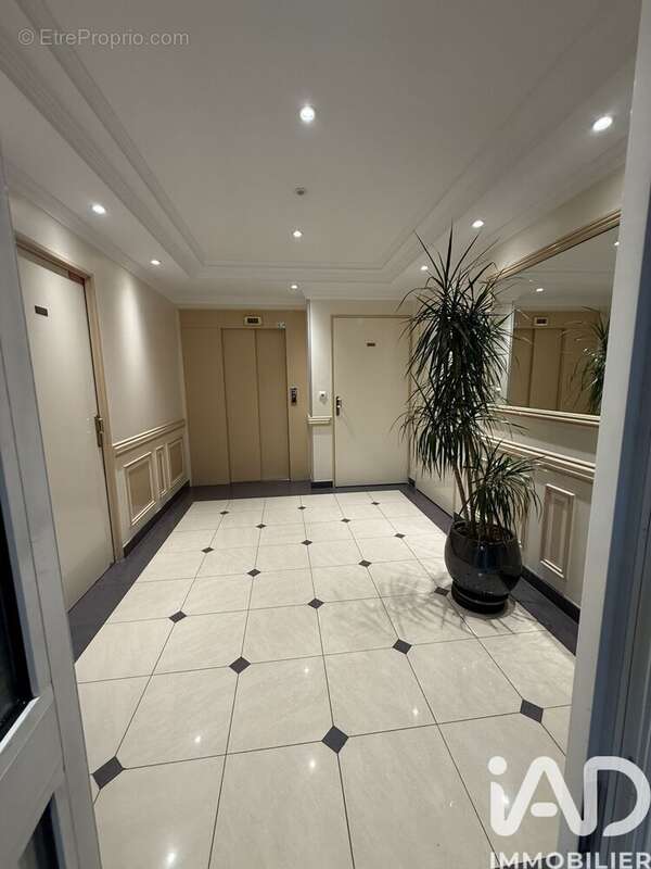 Photo 6 - Appartement à LIVRY-GARGAN