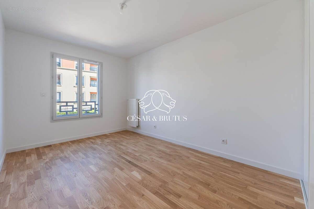 Appartement à MEYZIEU