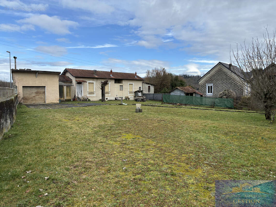 Maison à PONTACQ