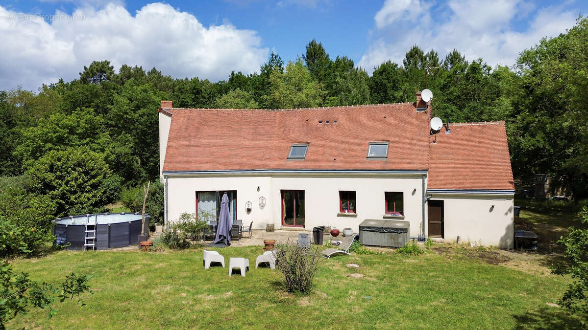 Maison à ECOMMOY