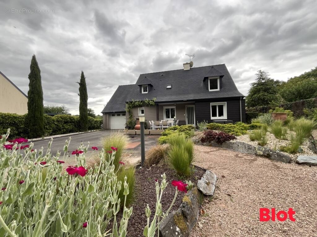 Maison à CREVIN