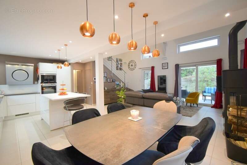 Maison à VILLETTE-D'ANTHON