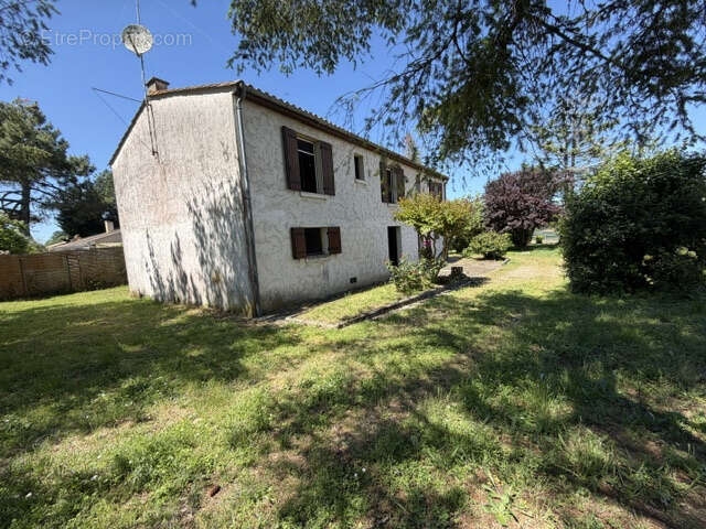 Maison à SAINT-MARTIN-DE-COUX