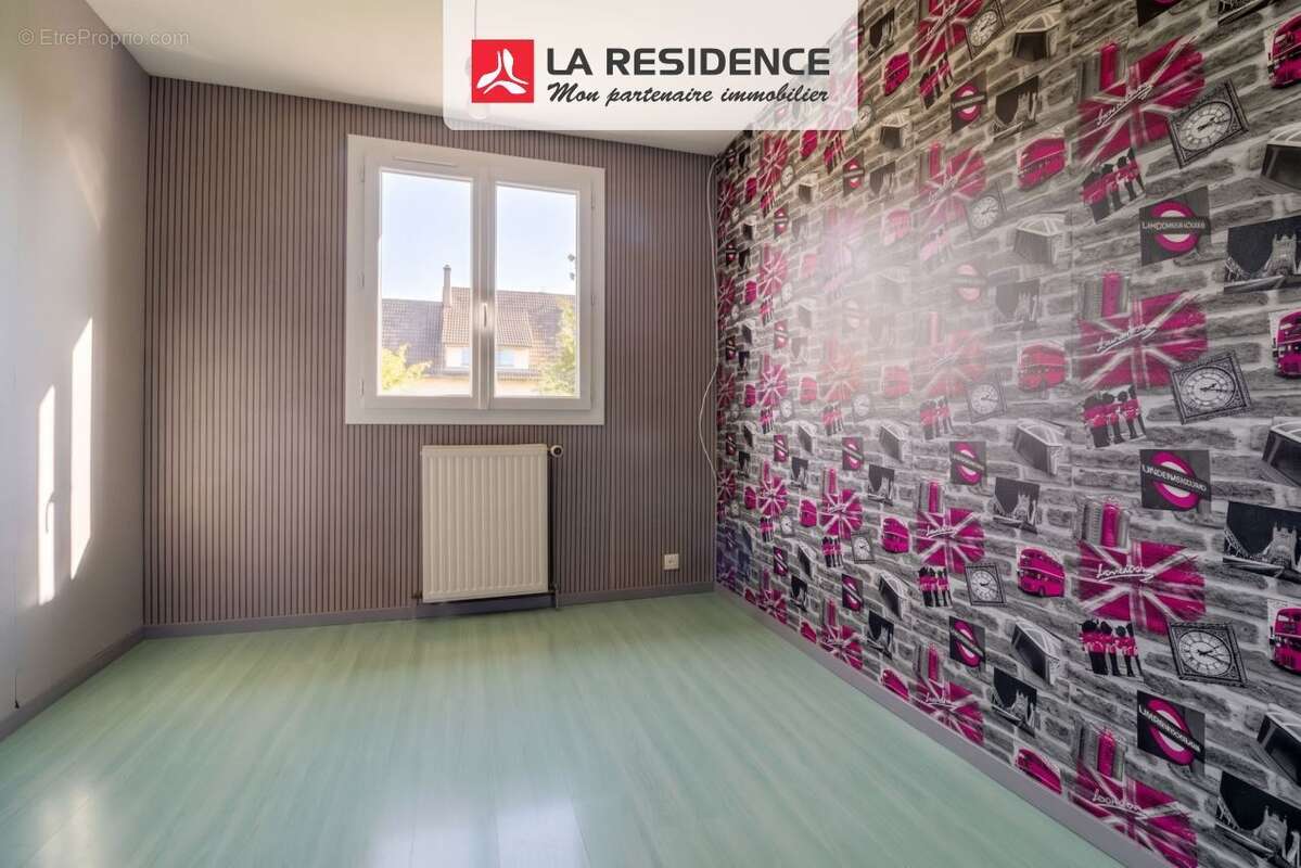 Maison 102 m² à Saint-Pierre-Du-Vauvray  - photo 9