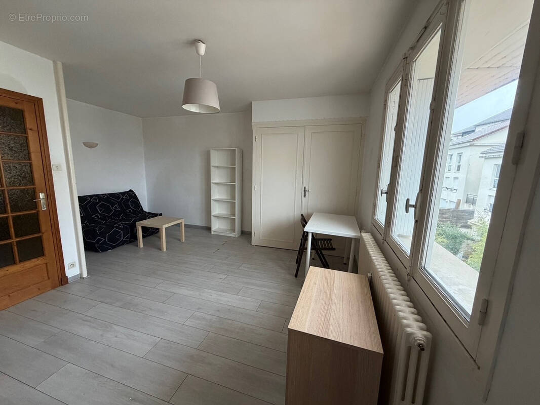 Appartement à LA VERPILLIERE