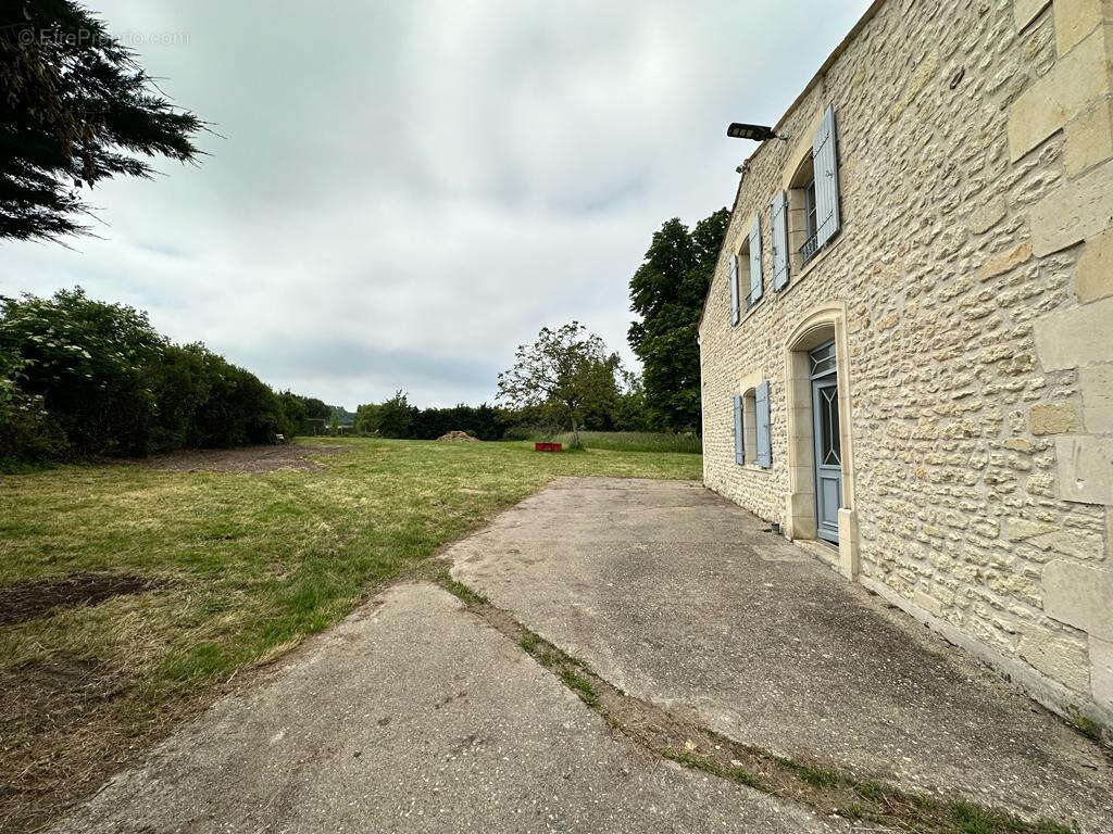 Maison à SAINT-DIZANT-DU-BOIS