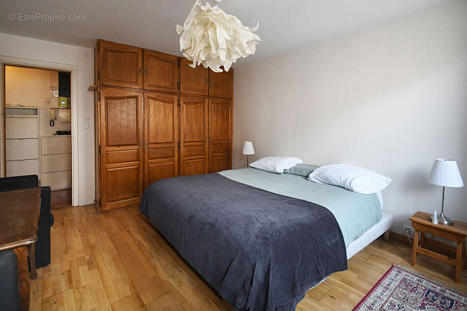 À 5 min de la Gare - 2 pièces lumineux 52,5 m2 - Petite copro recherchée - photo 2