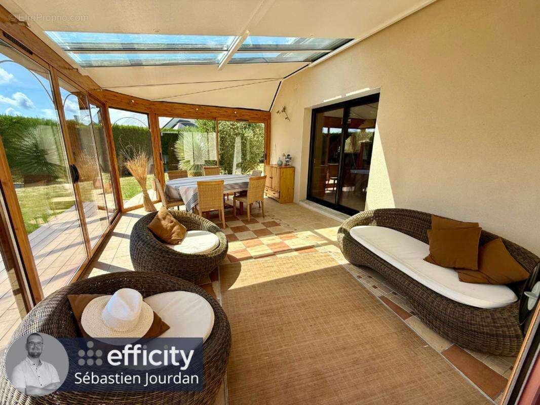 Maison à SAINT-LORMEL