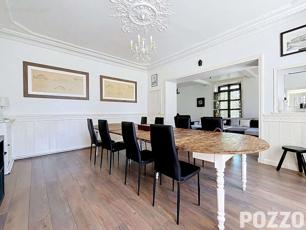 Maison bourgeoise à vendre à Percy-en-Normandie, prix 389 900 . - photo 5