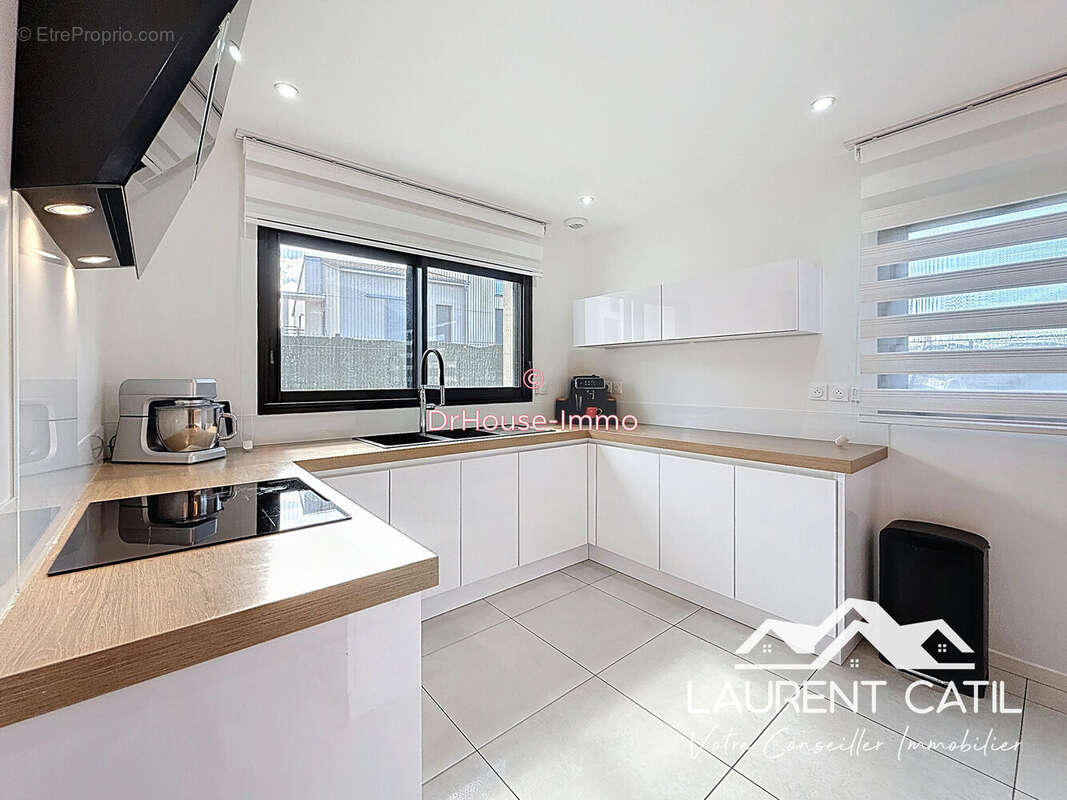 Maison à MOURS-SAINT-EUSEBE