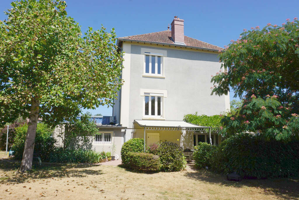 Maison à PARAY-LE-MONIAL