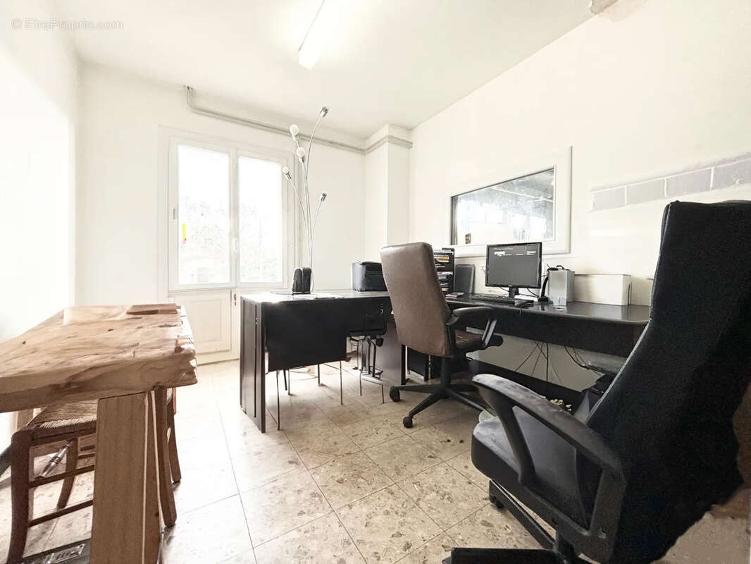 Ensemble immobilier Appartement et Entrepot - photo 11