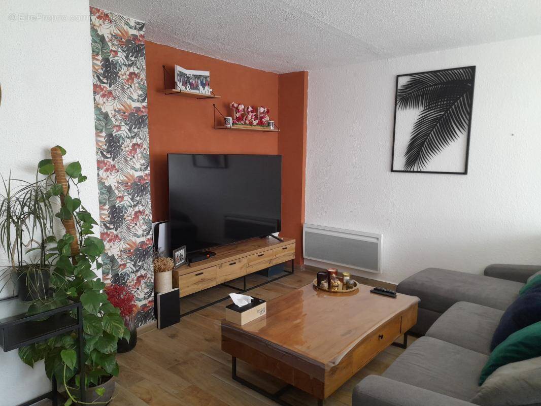 Appartement à GREOUX-LES-BAINS