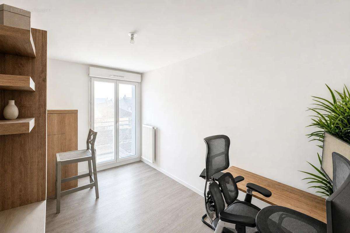 Appartement à LE PLESSIS-BOUCHARD