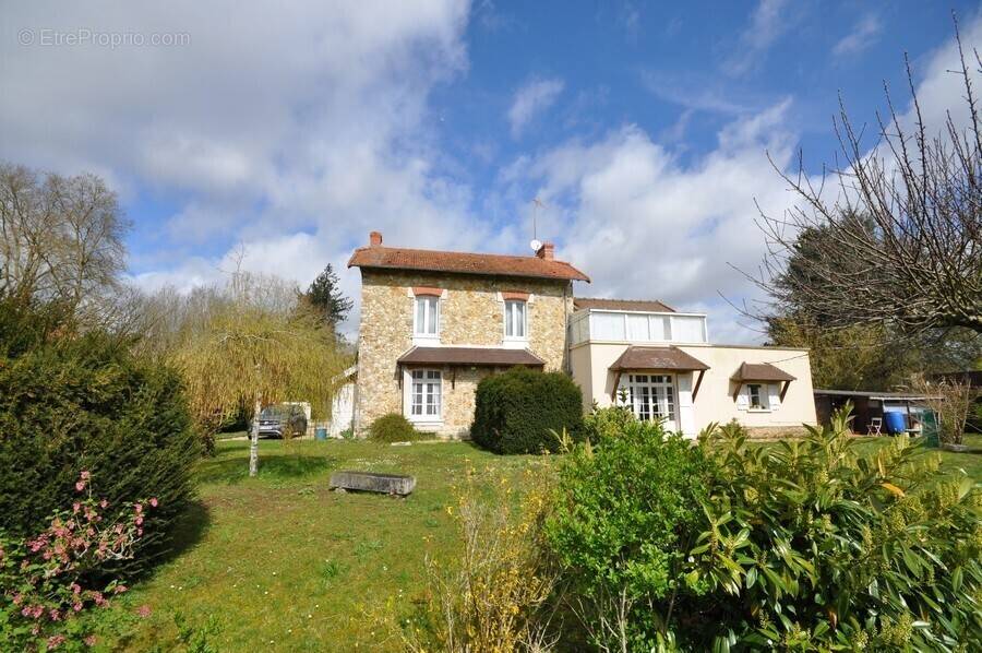 Maison à VILLECONIN