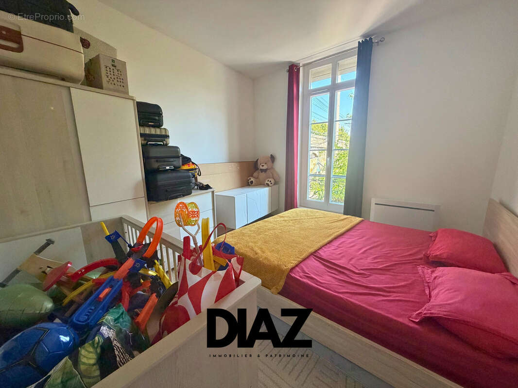 Appartement P5 au premier étage   Jardin privatif 100 m2   2 parkings - photo 4