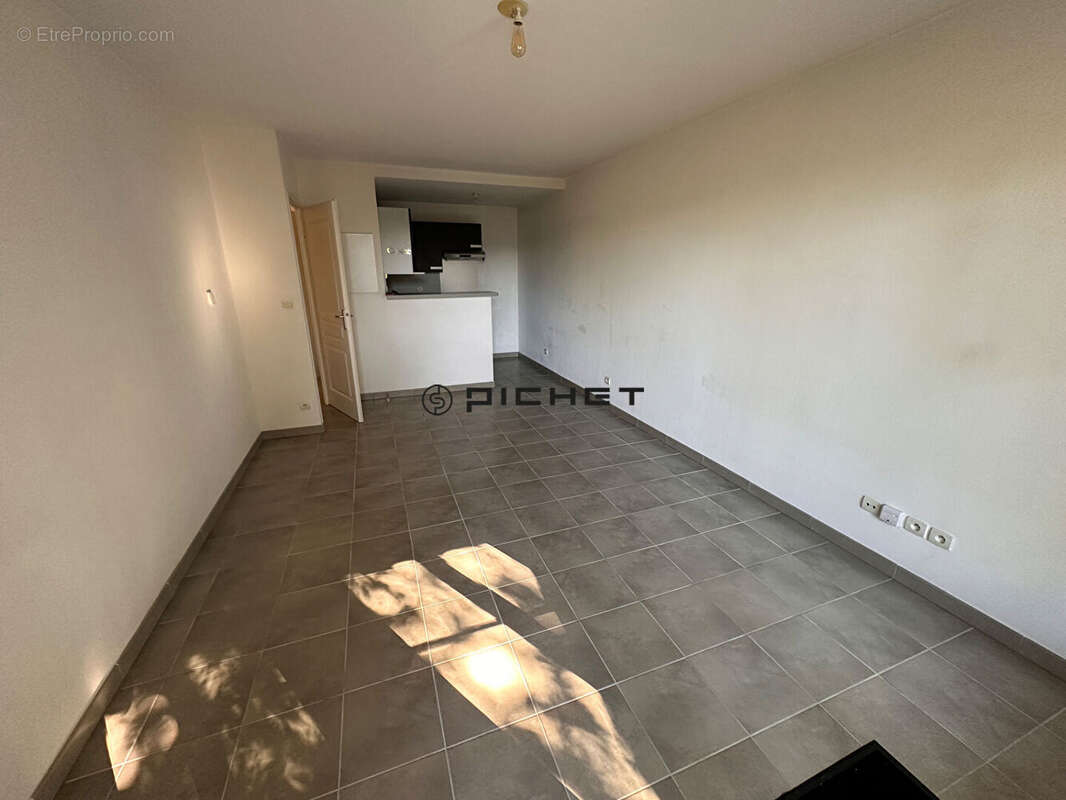 Appartement avec terrasse et parking en sous sol - photo 9